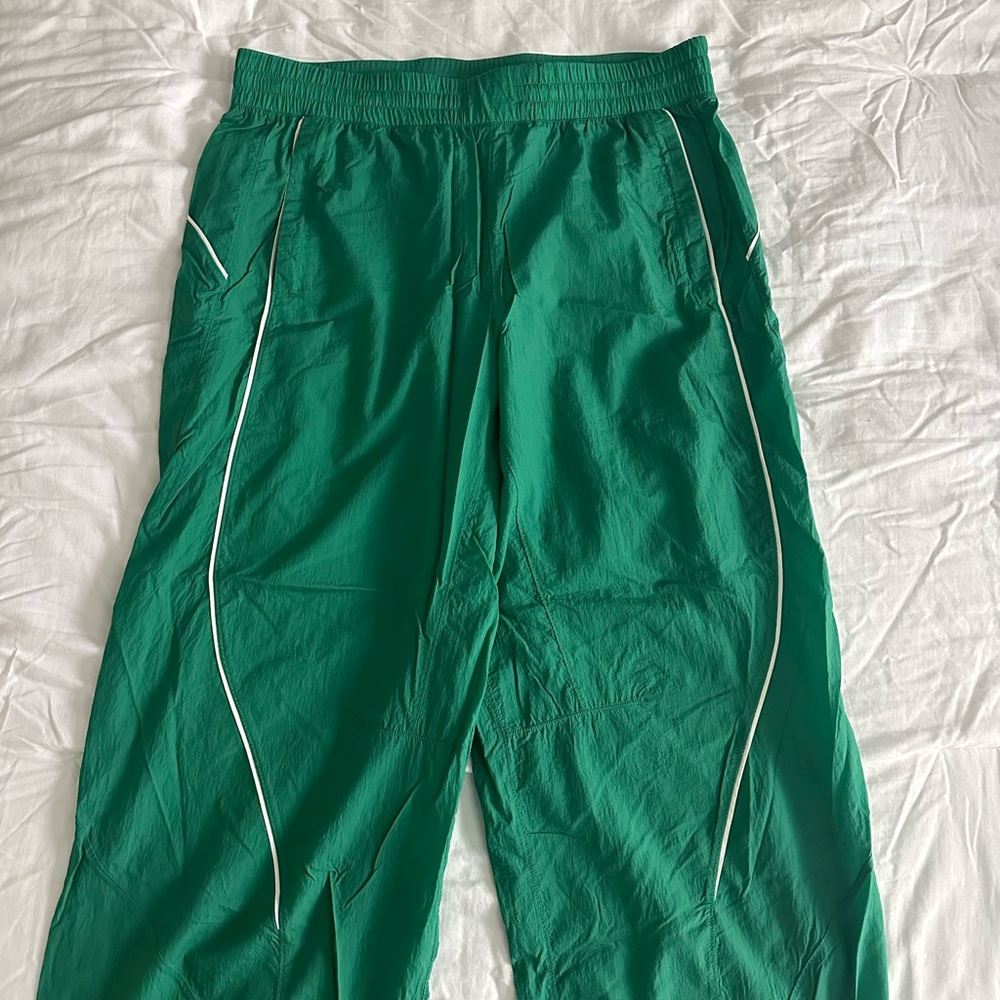 lululemon athletica Emerald Joggers with White Accents